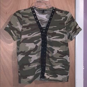 camo laced up tshirt